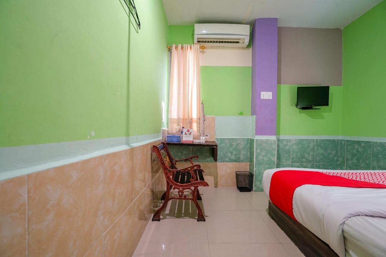 Oyo 1495 Hotel Lendosis Palembang Ngoại thất bức ảnh