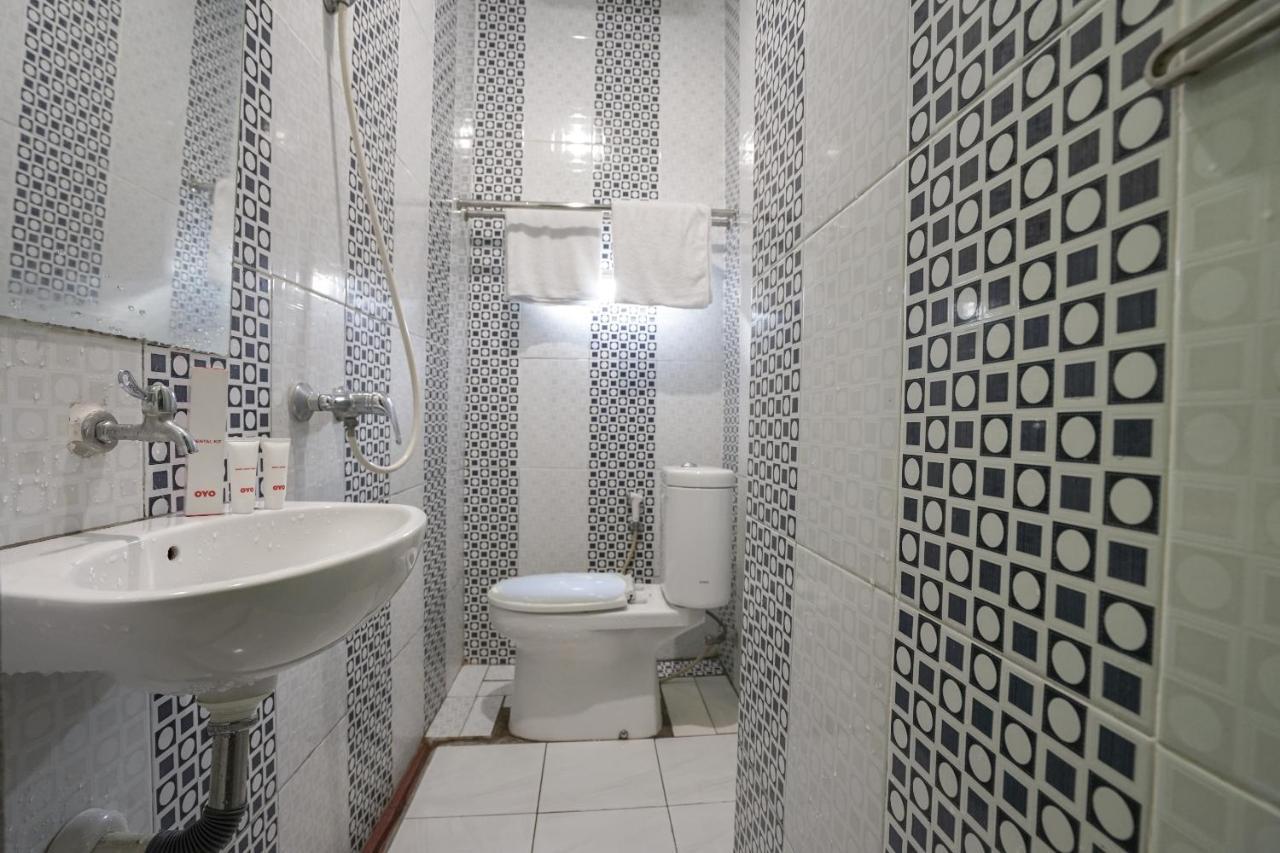 Oyo 1495 Hotel Lendosis Palembang Ngoại thất bức ảnh