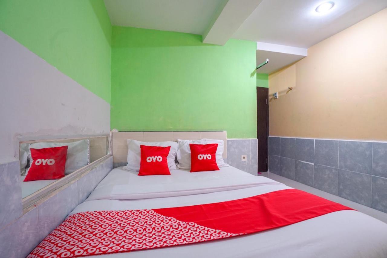 Oyo 1495 Hotel Lendosis Palembang Ngoại thất bức ảnh