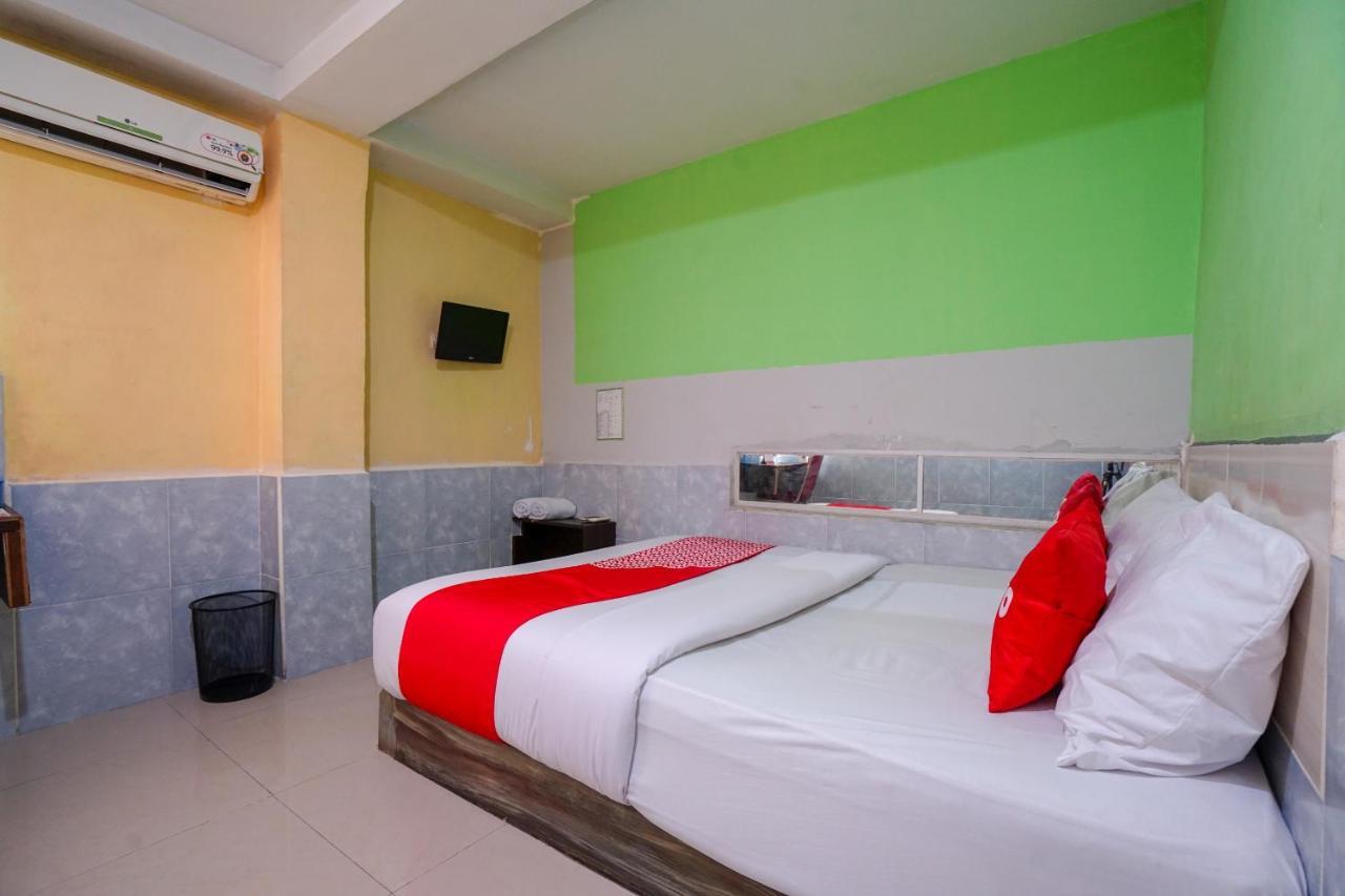 Oyo 1495 Hotel Lendosis Palembang Ngoại thất bức ảnh
