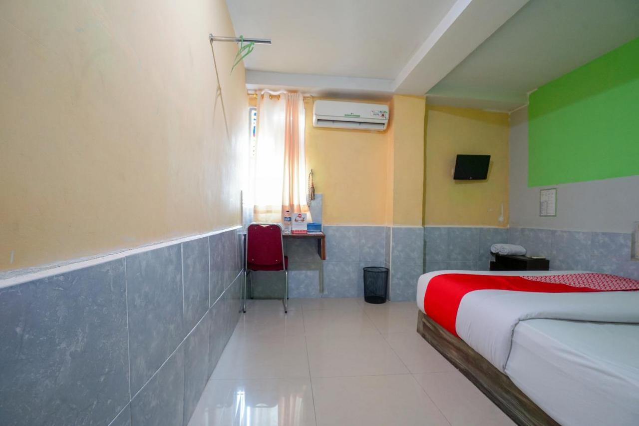 Oyo 1495 Hotel Lendosis Palembang Ngoại thất bức ảnh