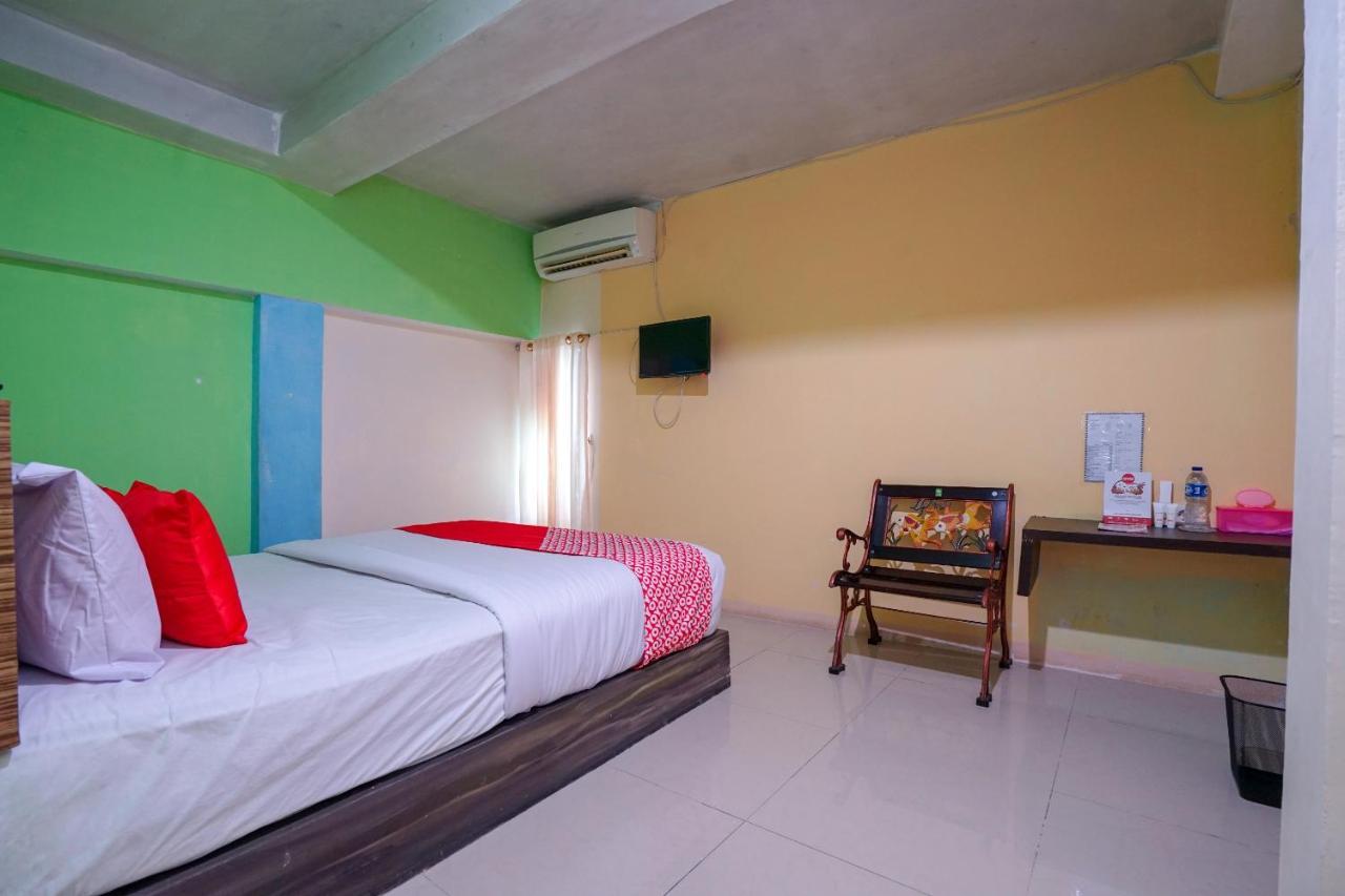 Oyo 1495 Hotel Lendosis Palembang Ngoại thất bức ảnh