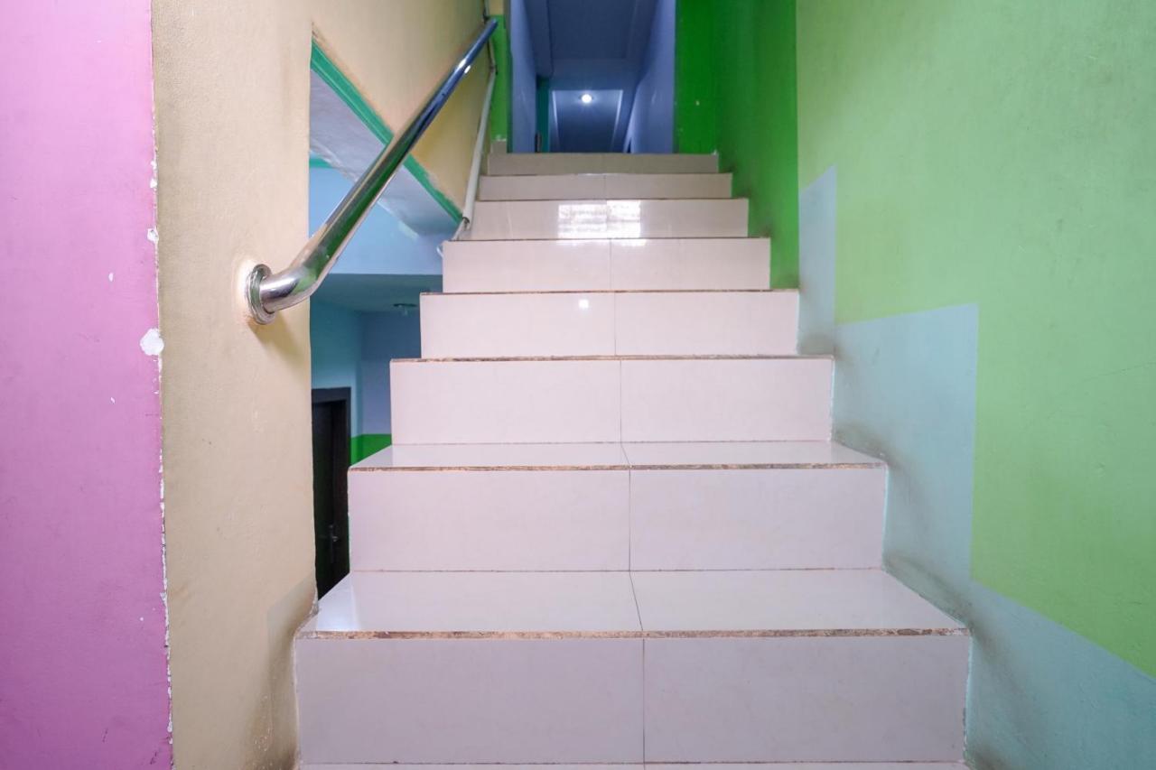 Oyo 1495 Hotel Lendosis Palembang Ngoại thất bức ảnh