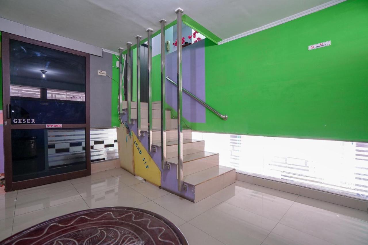 Oyo 1495 Hotel Lendosis Palembang Ngoại thất bức ảnh